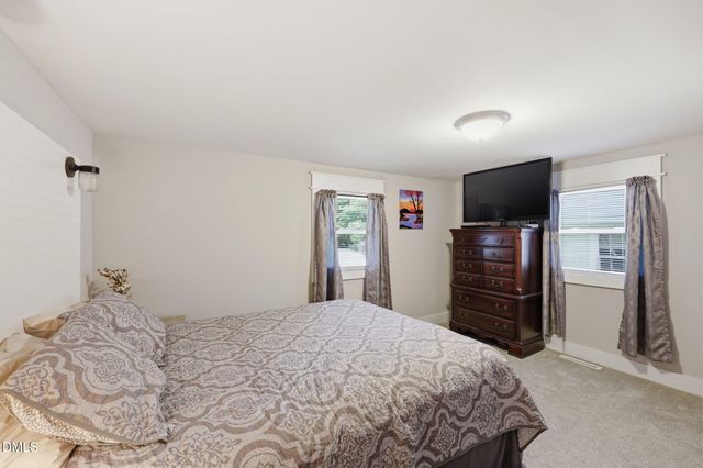 607 E Holmes Street, Benson, NC 27504