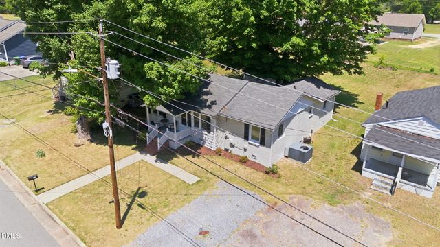 607 E Holmes Street, Benson, NC 27504