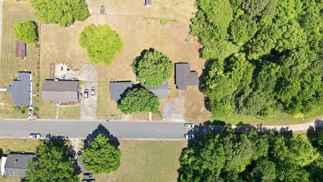 607 E Holmes Street, Benson, NC 27504