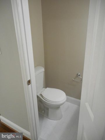 707 CONGRESS ST SE, Washington, DC 20032