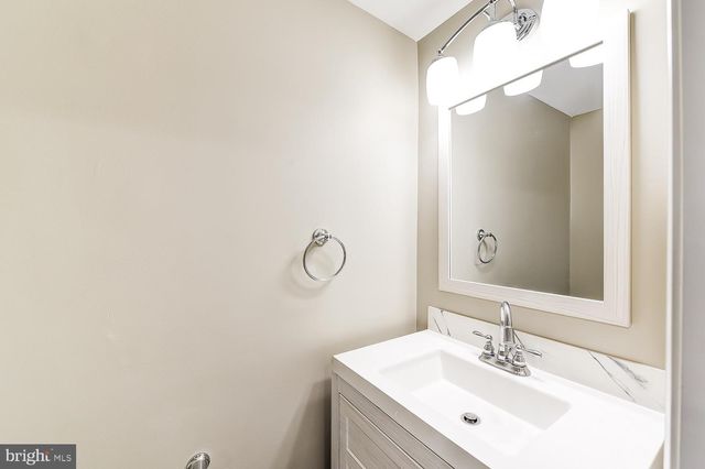 707 CONGRESS ST SE, Washington, DC 20032