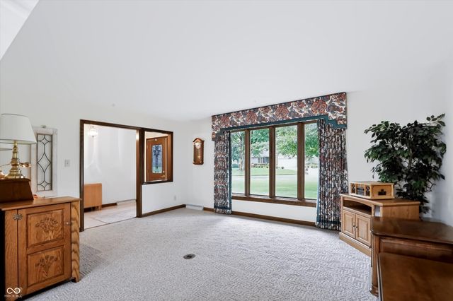 487 Moccosin Road, Greenwood, IN 46142