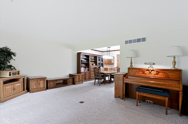 487 Moccosin Road, Greenwood, IN 46142