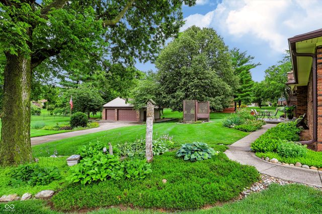 487 Moccosin Road, Greenwood, IN 46142