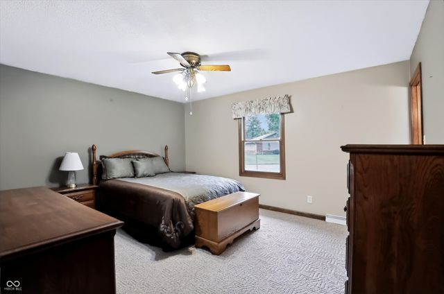 487 Moccosin Road, Greenwood, IN 46142