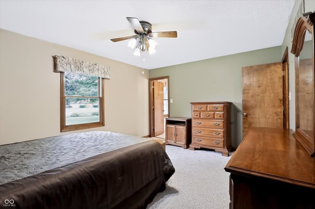 487 Moccosin Road, Greenwood, IN 46142
