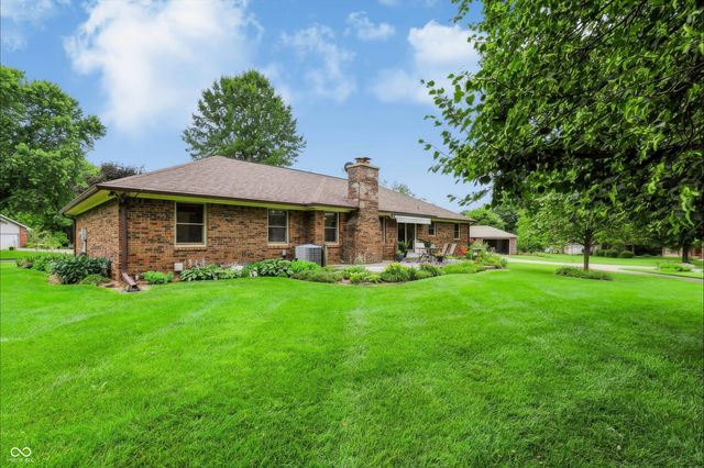 487 Moccosin Road, Greenwood, IN 46142