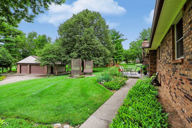487 Moccosin Road, Greenwood, IN 46142