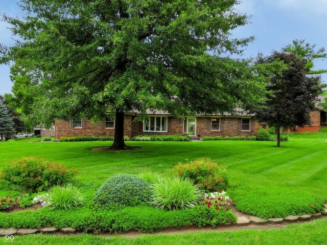 487 Moccosin Road, Greenwood, IN 46142
