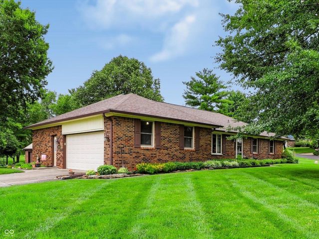 487 Moccosin Road, Greenwood, IN 46142