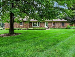 487 Moccosin Road, Greenwood, IN 46142