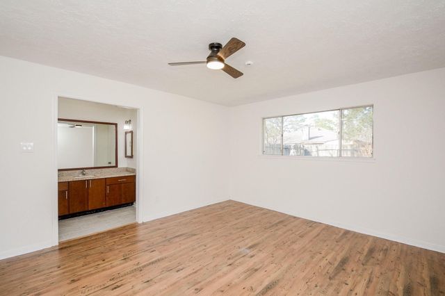 4307 Sloangate Drive, Spring, TX 77373