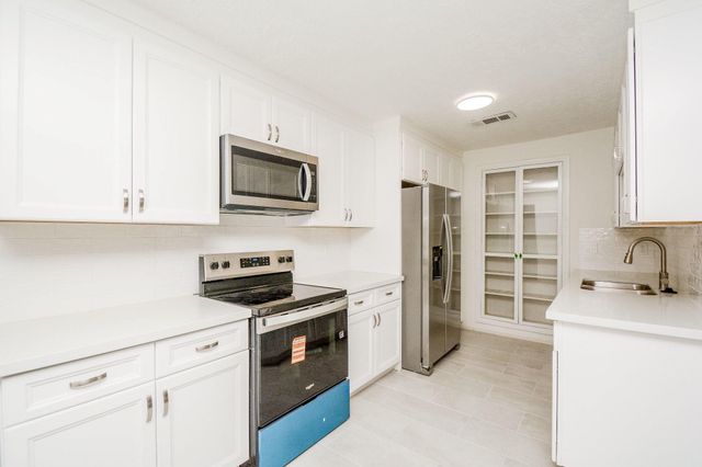 4307 Sloangate Drive, Spring, TX 77373