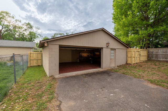 1308 Riverside Dr, Nashville, TN 37206