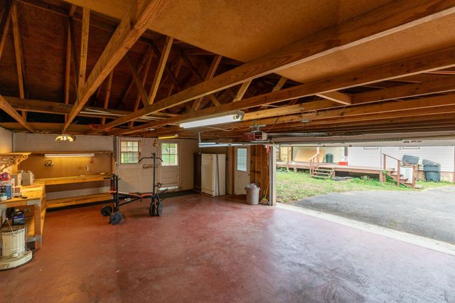 1308 Riverside Dr, Nashville, TN 37206