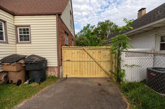 1308 Riverside Dr, Nashville, TN 37206