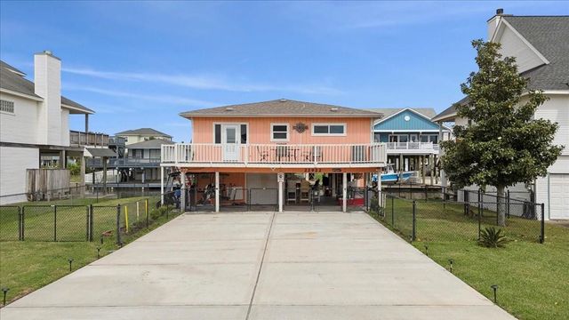 22922 Lunes Street, Galveston, TX 77554