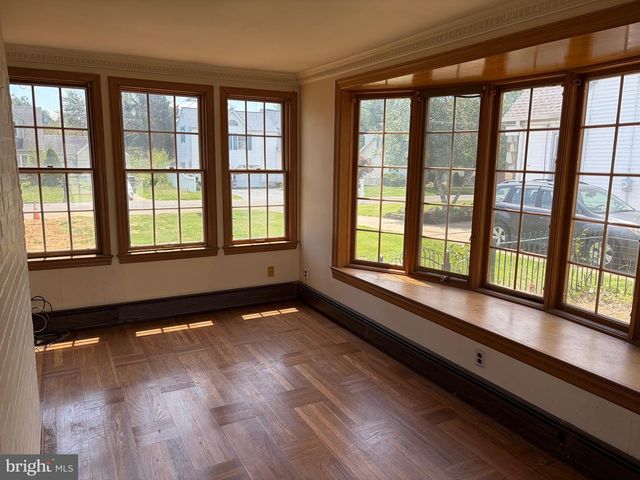 5 LAUREL AVE, Bordentown, NJ 08505