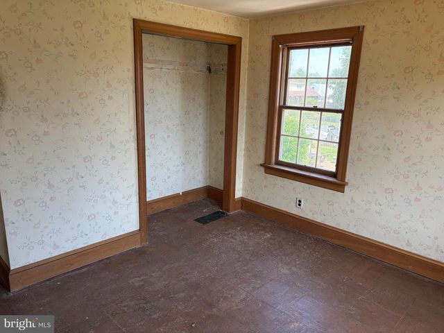 5 LAUREL AVE, Bordentown, NJ 08505
