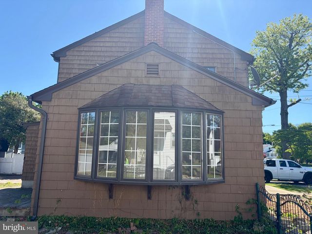 5 LAUREL AVE, Bordentown, NJ 08505