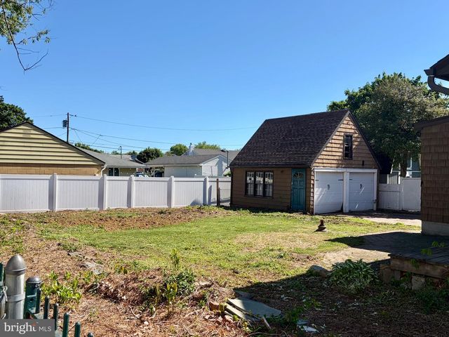 5 LAUREL AVE, Bordentown, NJ 08505