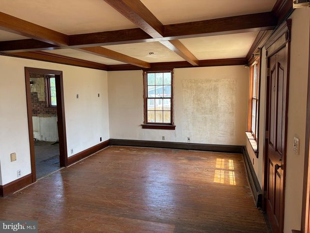5 LAUREL AVE, Bordentown, NJ 08505