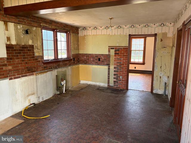 5 LAUREL AVE, Bordentown, NJ 08505