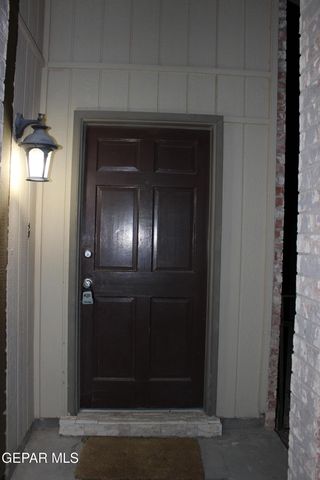 394 BRILL Circle, Horizon City, TX 79928