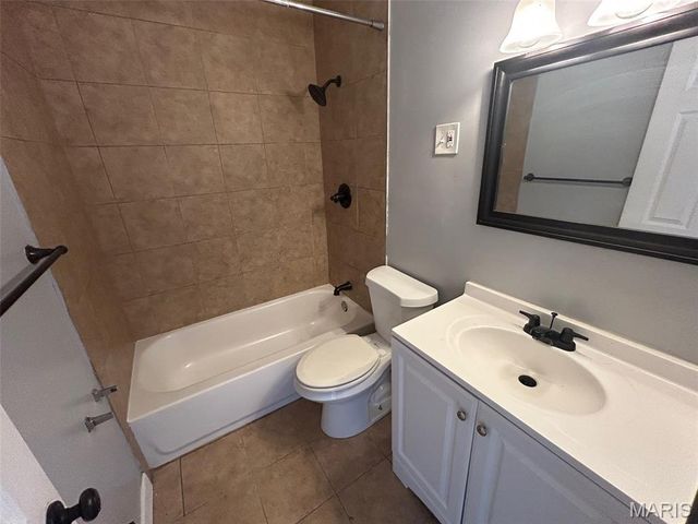 1018 Lakeview Avenue, Unincorporated, MO 63138