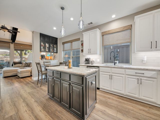11852 Blackhawk Drive, Frisco, TX 75033
