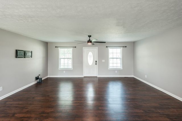 1197 Harve Brown Rd, Bethpage, TN 37022