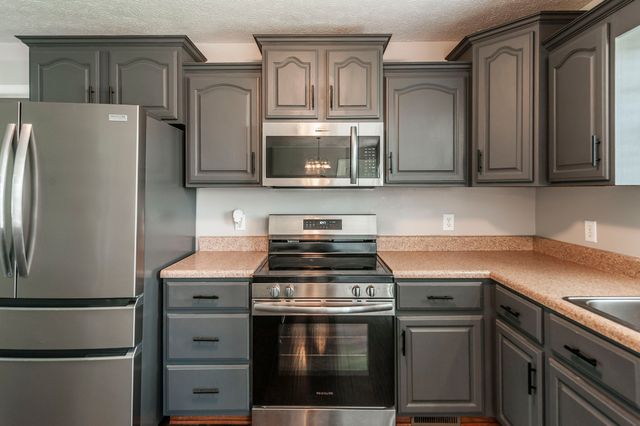 1197 Harve Brown Rd, Bethpage, TN 37022