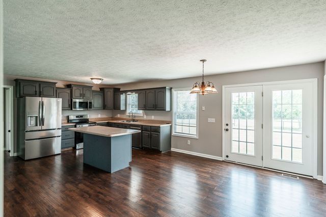 1197 Harve Brown Rd, Bethpage, TN 37022