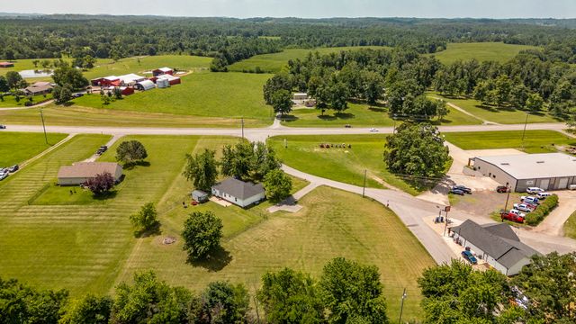 1197 Harve Brown Rd, Bethpage, TN 37022
