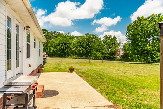 1197 Harve Brown Rd, Bethpage, TN 37022