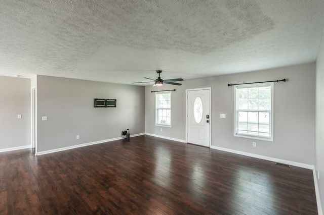 1197 Harve Brown Rd, Bethpage, TN 37022
