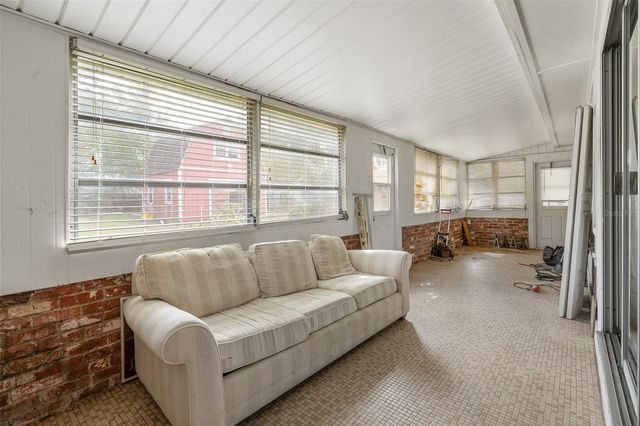 470 OGDEN AVENUE, Umatilla, FL 32784