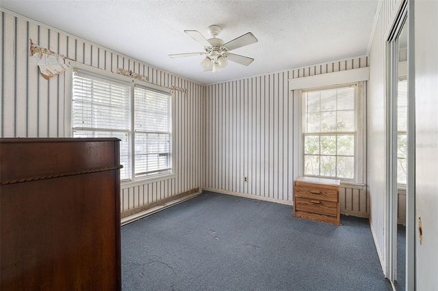 470 OGDEN AVENUE, Umatilla, FL 32784