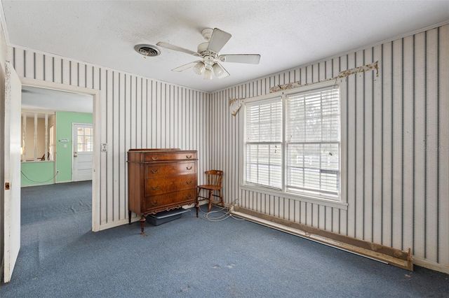 470 OGDEN AVENUE, Umatilla, FL 32784