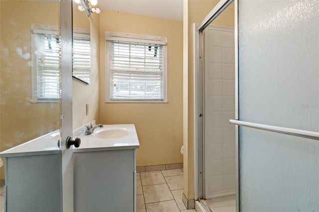 470 OGDEN AVENUE, Umatilla, FL 32784