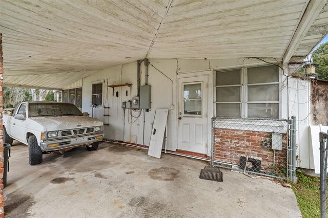 470 OGDEN AVENUE, Umatilla, FL 32784