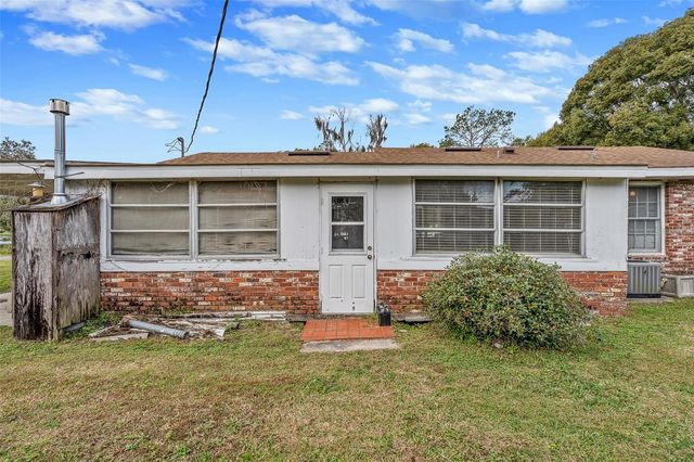 470 OGDEN AVENUE, Umatilla, FL 32784