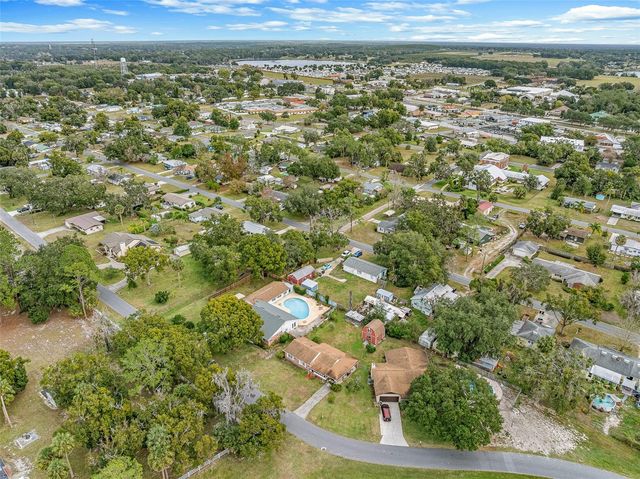 470 OGDEN AVENUE, Umatilla, FL 32784