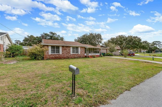 470 OGDEN AVENUE, Umatilla, FL 32784