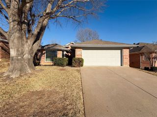 4220 Boulder Park Drive, Euless, TX 76040