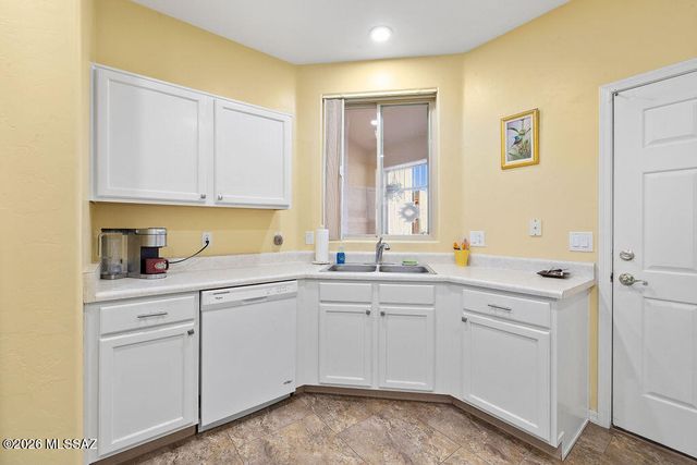 453 W Windham Boulevard, Green Valley, AZ 85614