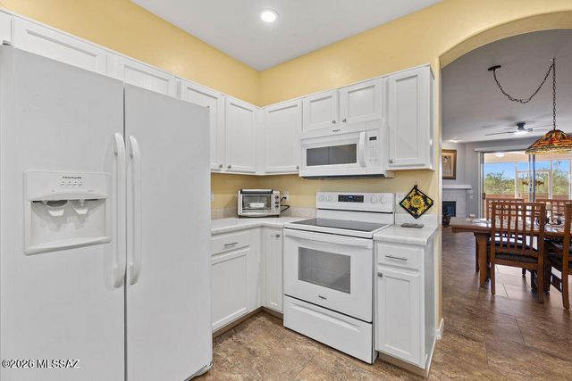 453 W Windham Boulevard, Green Valley, AZ 85614