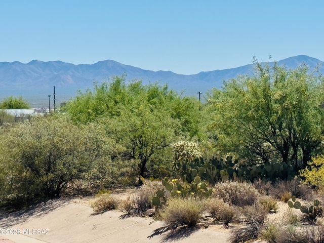 453 W Windham Boulevard, Green Valley, AZ 85614