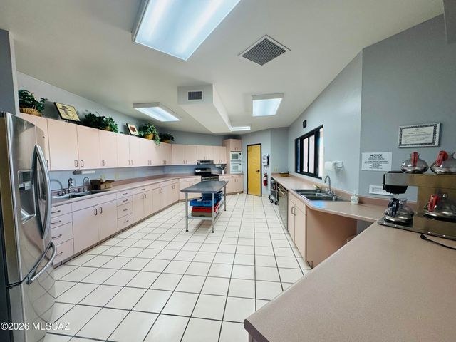 453 W Windham Boulevard, Green Valley, AZ 85614