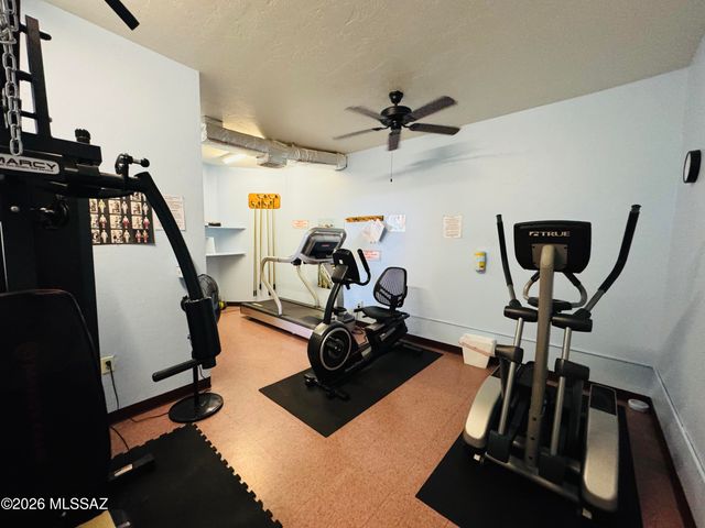 453 W Windham Boulevard, Green Valley, AZ 85614